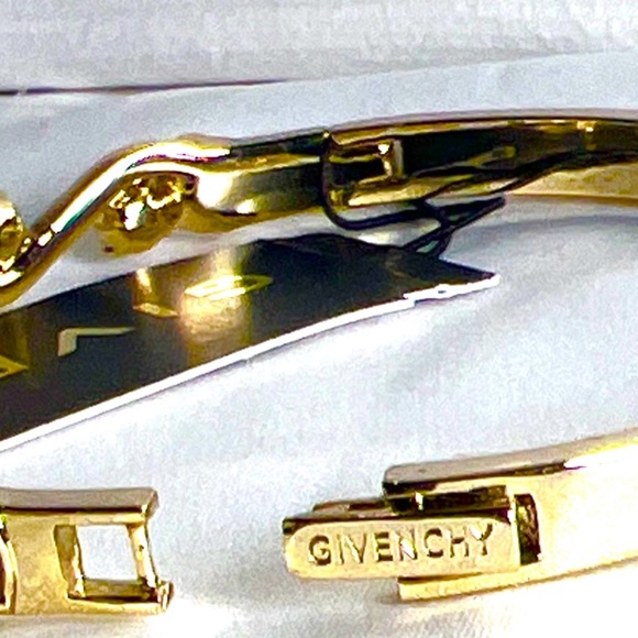 NWT AUTHENTIC GIVENCHY CZ GOLD TONE BANGLE SPARKLY BRACELET DESIGNER JEWELRY - Picture 10 of 10